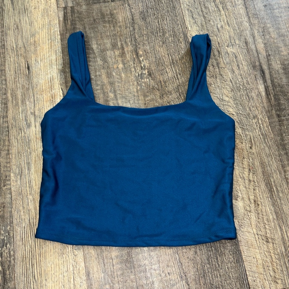 crop top